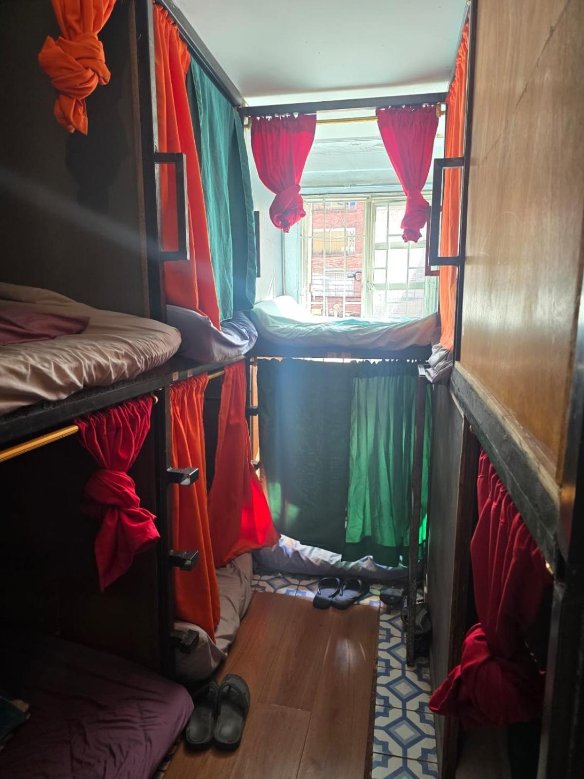 Portelli Hostal Zona G- Para Extranjeros Bogotá Dış mekan fotoğraf