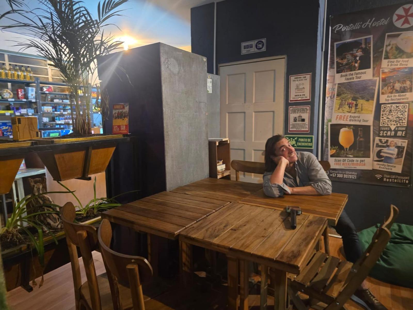 Portelli Hostal Zona G- Para Extranjeros Bogotá Dış mekan fotoğraf